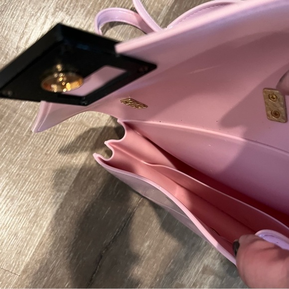 Deluxity Los Angeles Jelly Pink Handbag with Strap - Picture 8 of 8